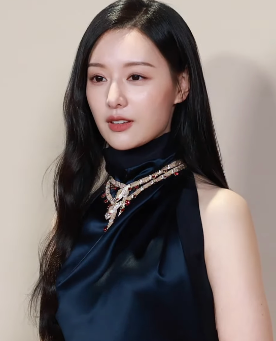 kim-ji-won-papeles-iconicos-y-quimica-con-co-estrellas