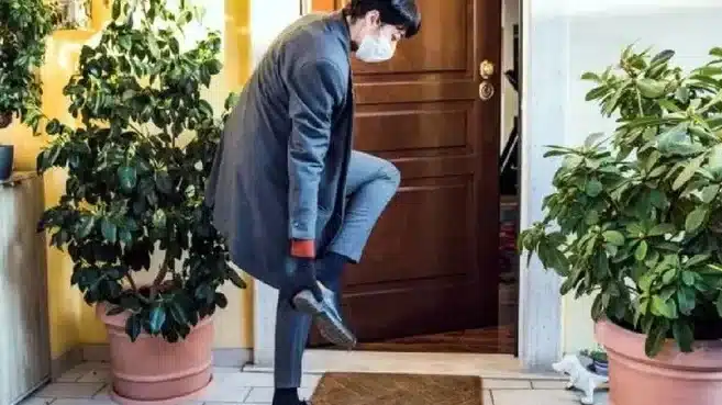 por-que-se-quitan-los-zapatos-al-entrar-a-casa