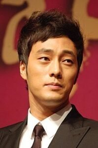 so-ji-sub-carrera-en-hip-hop-y-actuacion